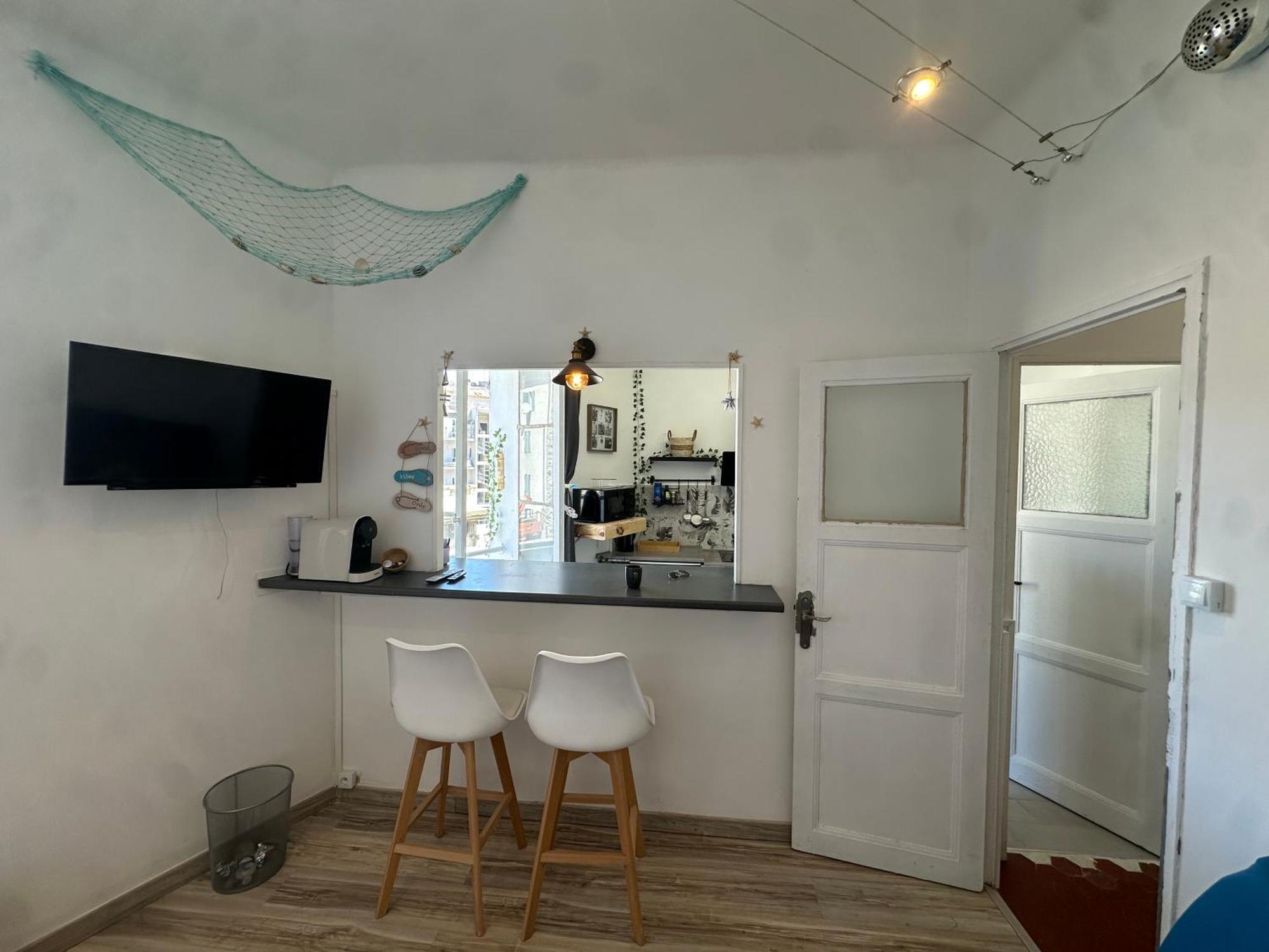 Etoile De Magnifique Deco Et Sable Fin, Votre Sejour A Commence Ici, Centre-ville Apartment Marseilles